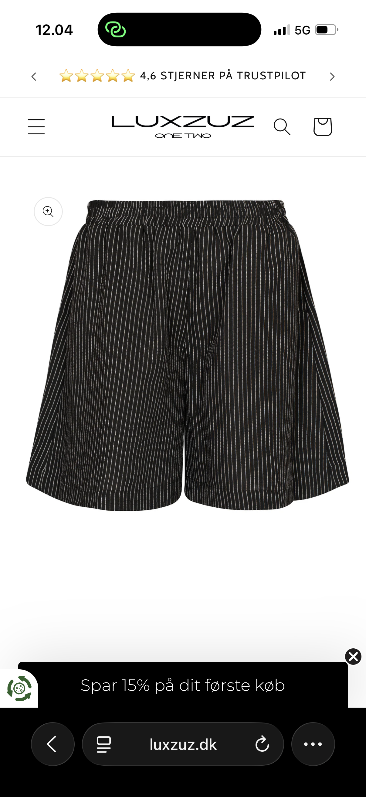 Eiluu Shorts - Black stribe