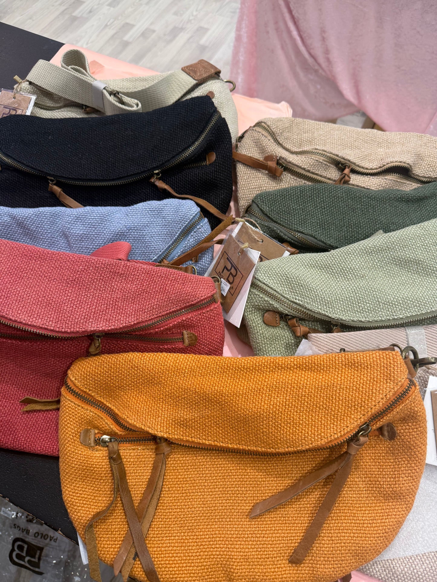 L2201 canvas taske