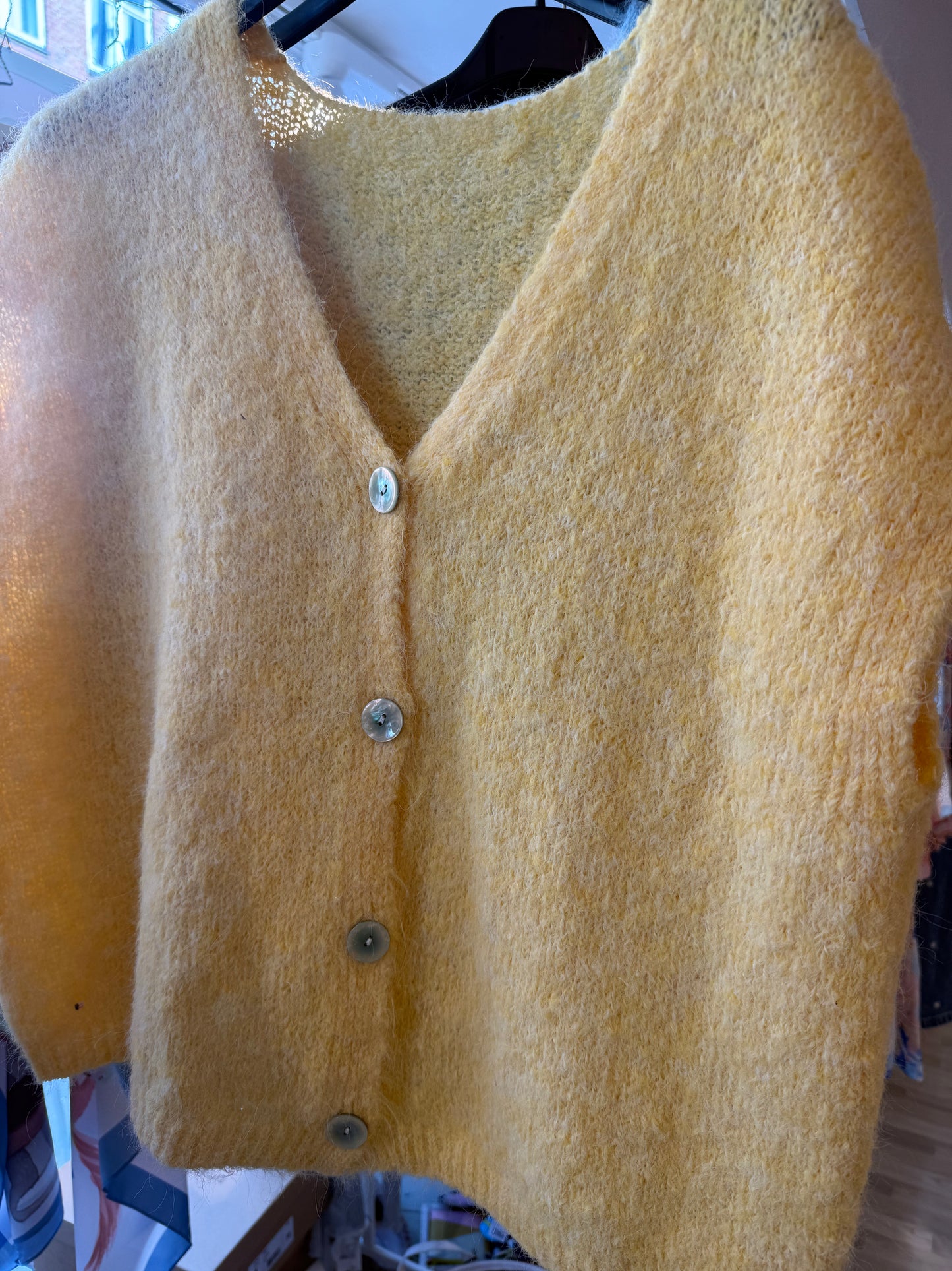 L403 vest m knapper