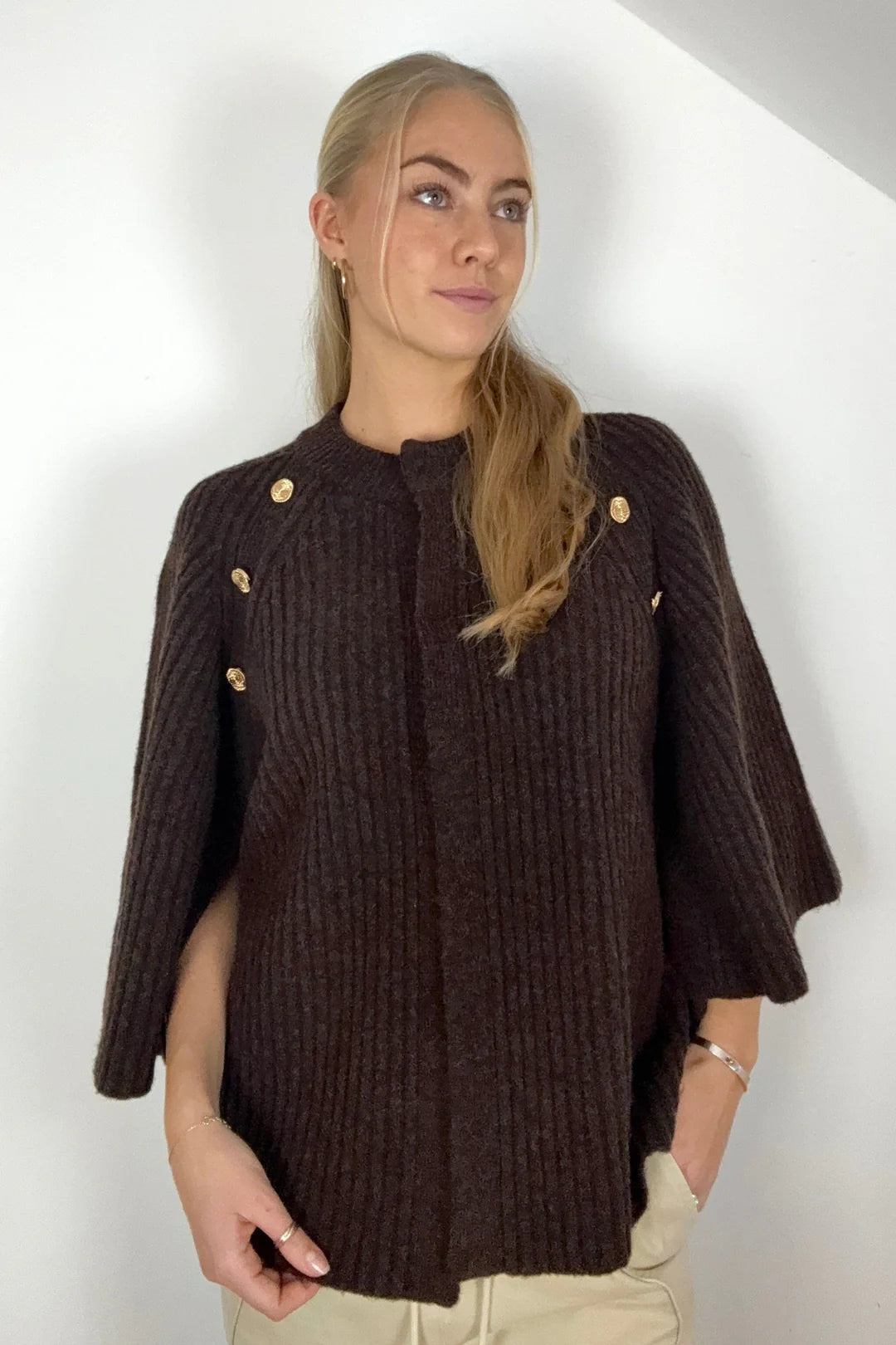 15100 Louis Cape Brown