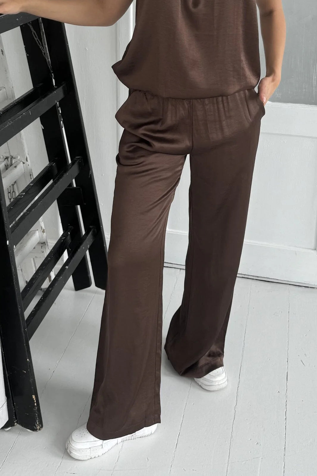 14962 Roberta Satin