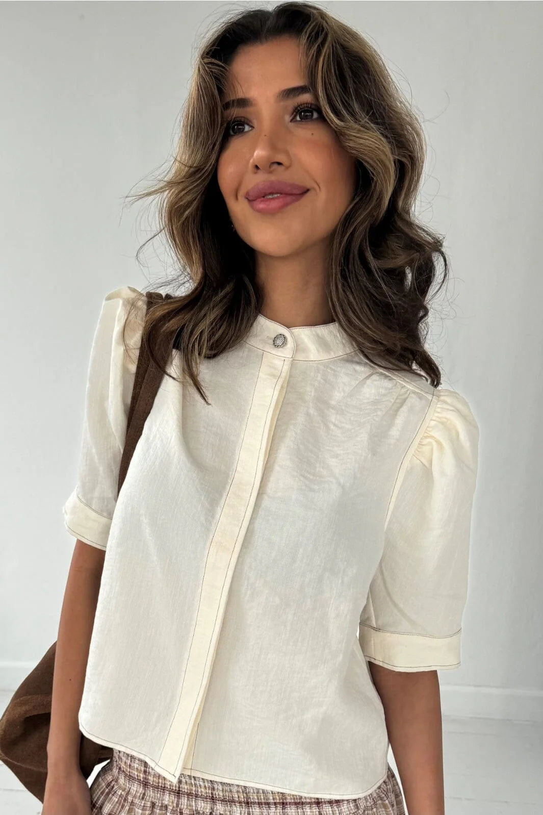 14847 Moe blouse- offwhitw