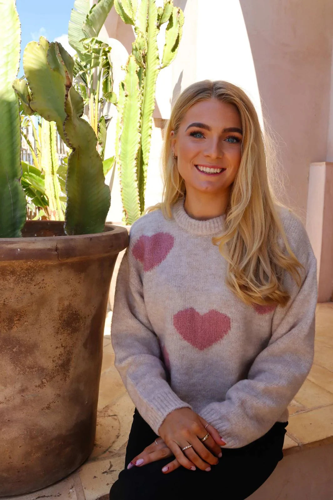 22259 FRO HEART PULLOVER