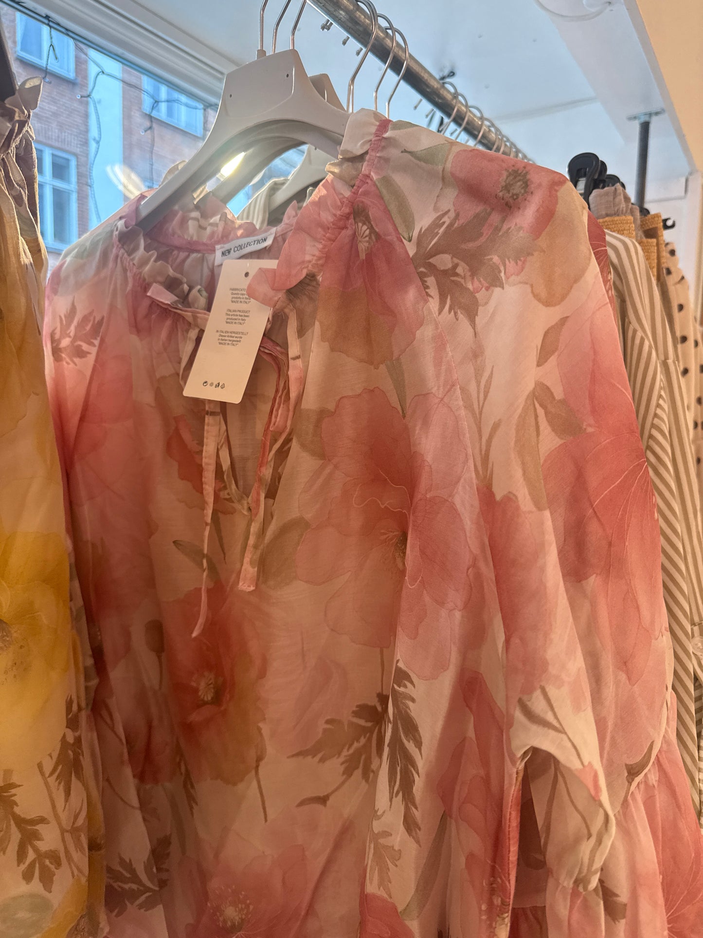 L2183 let blomster bluse