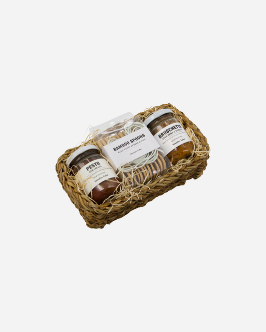 nv Small basket w. pesto & bruschetta, 135 g
