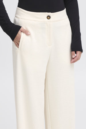 IHKATE PILLOU PAnts