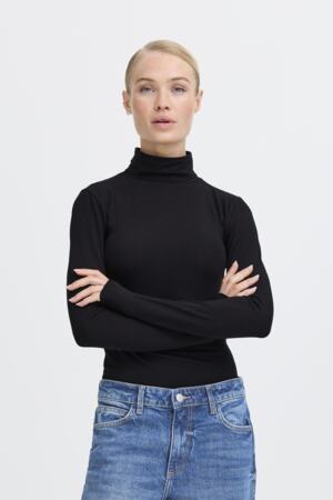 pamila roll neck