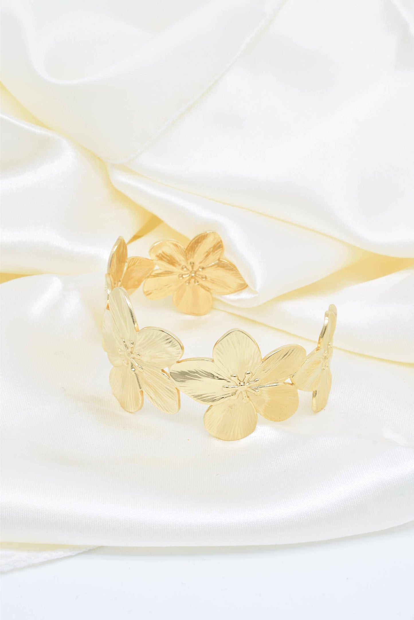 Guld rustfrit stål blomsterarmbånd -BR110257OR