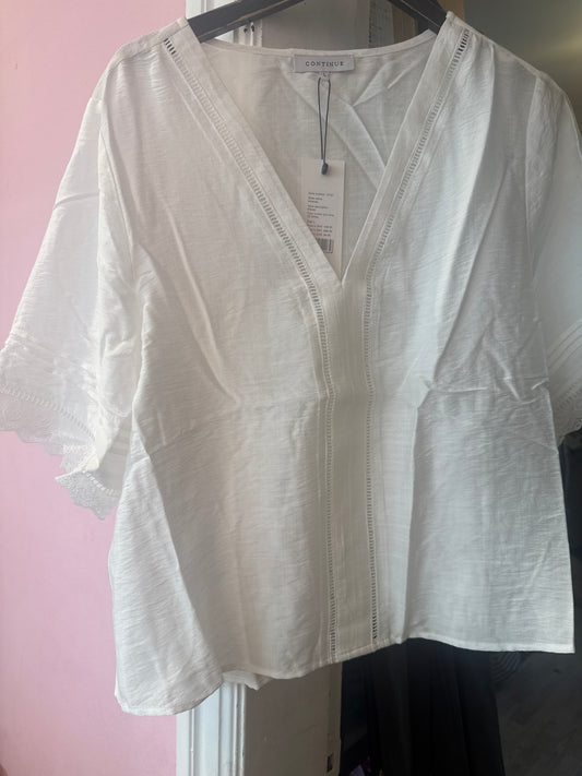 15191 Amanda blouse