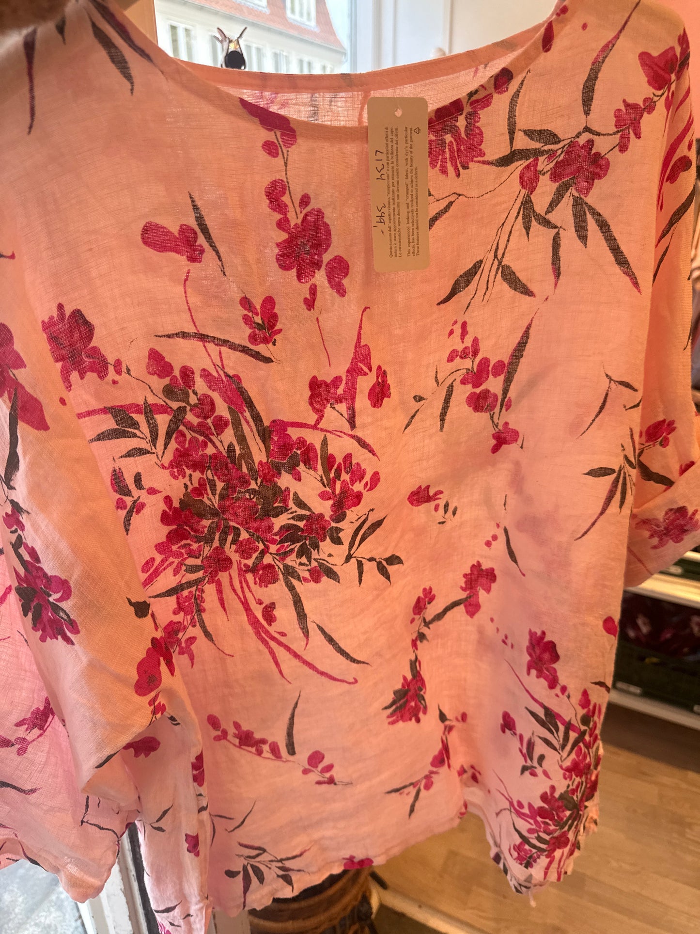 L134 hørbluse m blomster