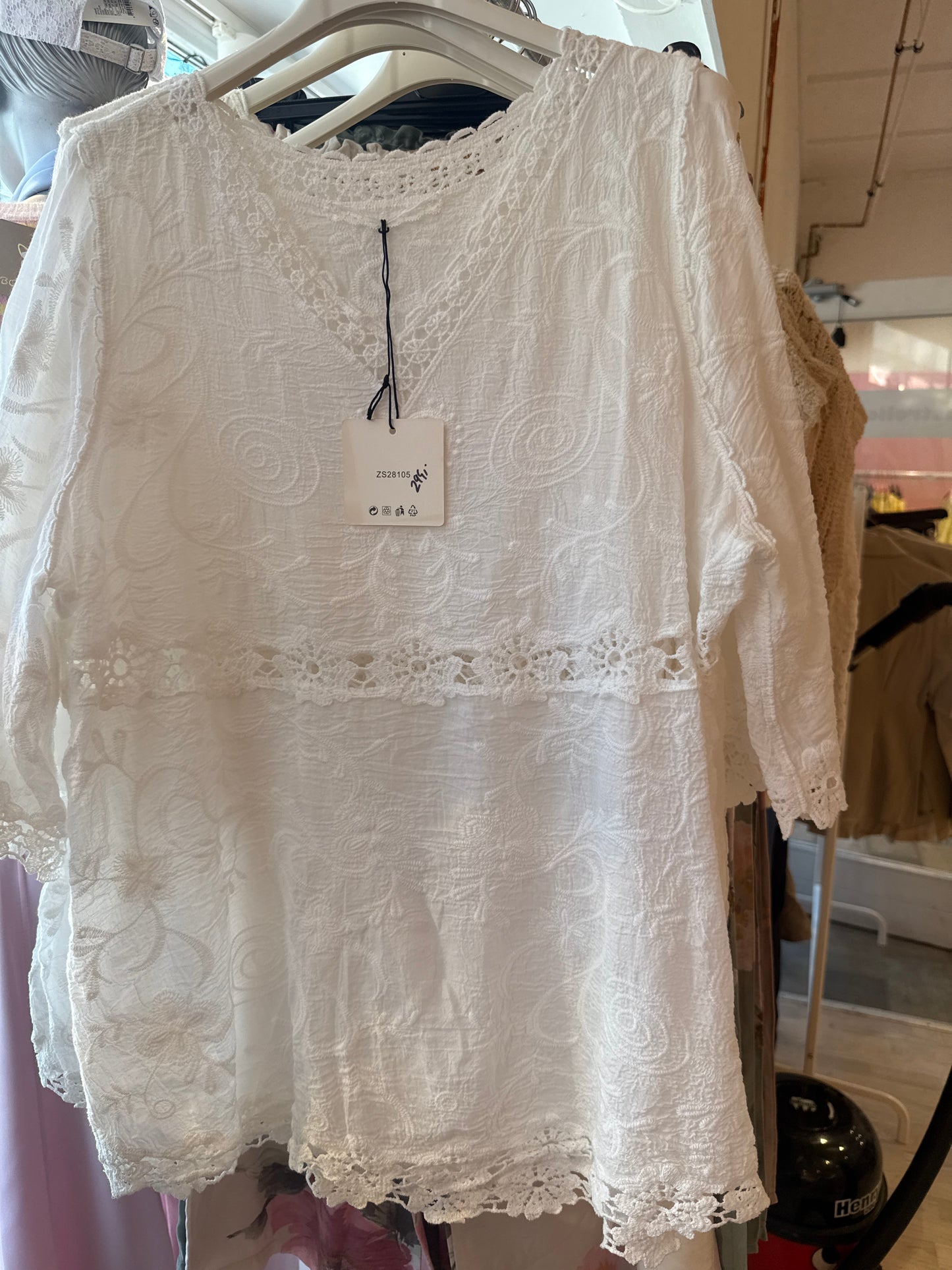 ZS28105 hvid overdel bm 125