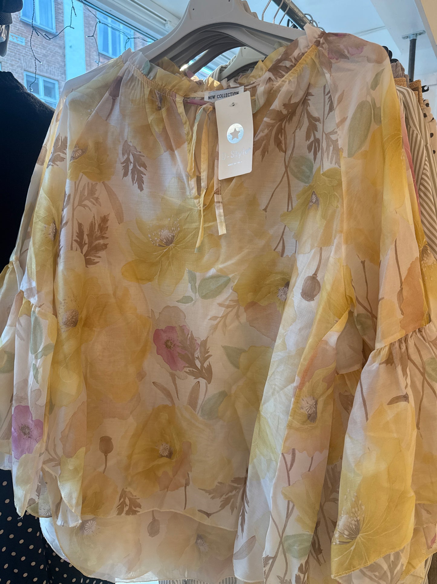 L2183 let blomster bluse