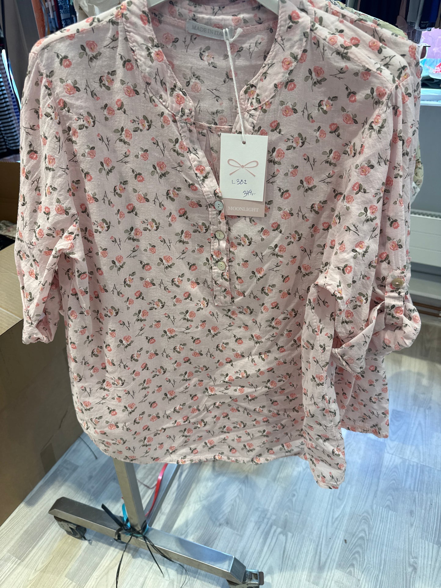 l373 bluse med rose bm 110