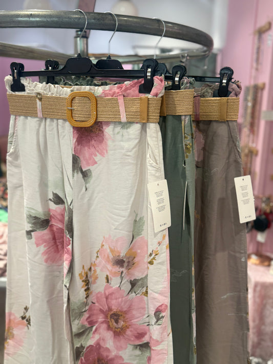 Le91 Blomstret Buks,