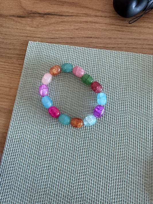 Farverigt sommerarmbånd