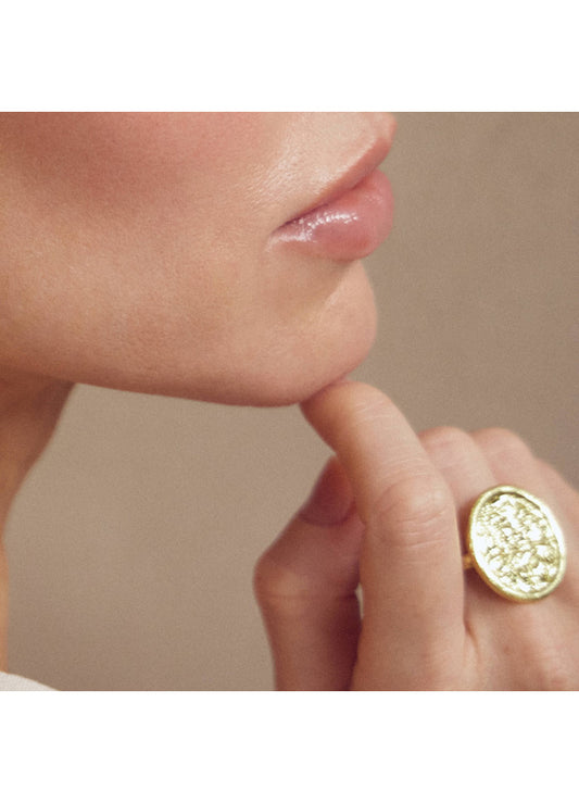 pure: AMELIA RING W. ROUND TOP