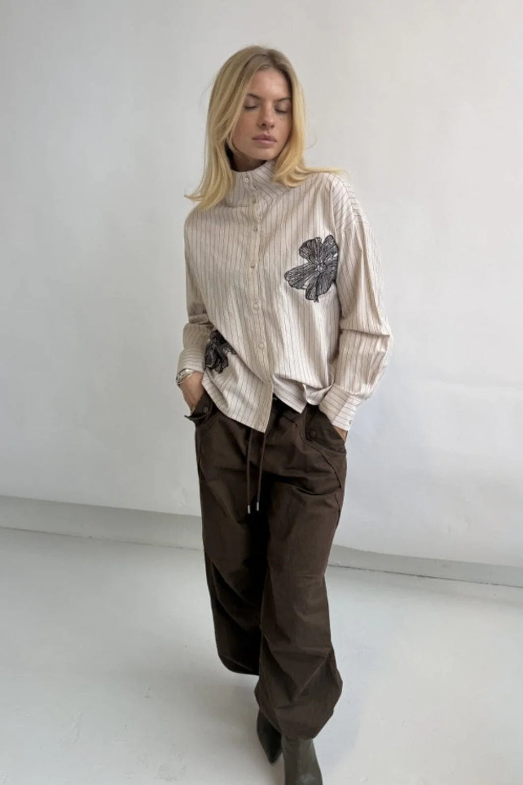 Jessie Embroidery 15117