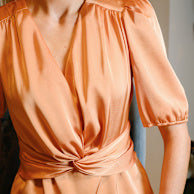 TIKI SS TWIST BLOUSE coral