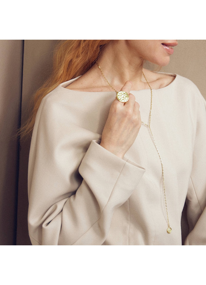 pure: AMELIA RING W. ROUND TOP